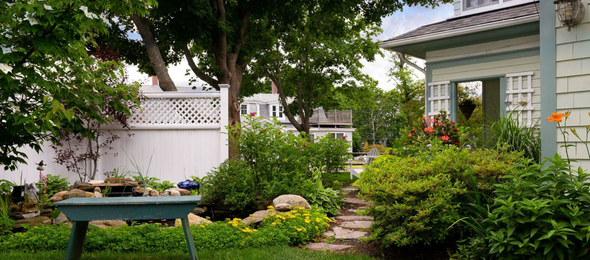 Trellis House-81-Side Path Pond1